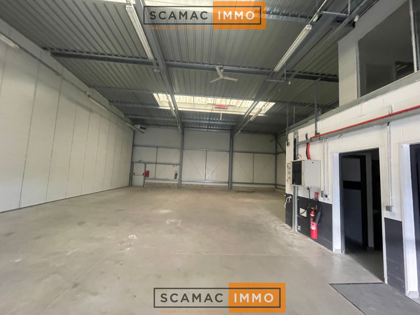 local d'activités de 741m², Guibeville (Essonne)