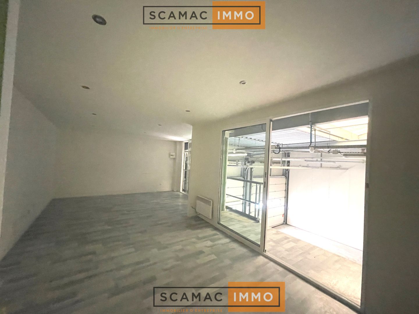 local d'activités de 741m², Guibeville (Essonne)