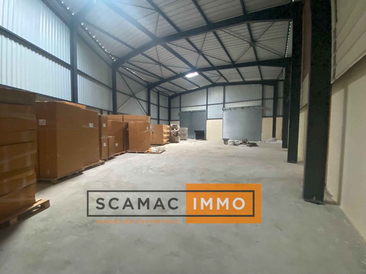 entrepôt de 350m², Gardanne (Bouches-du-Rhône)