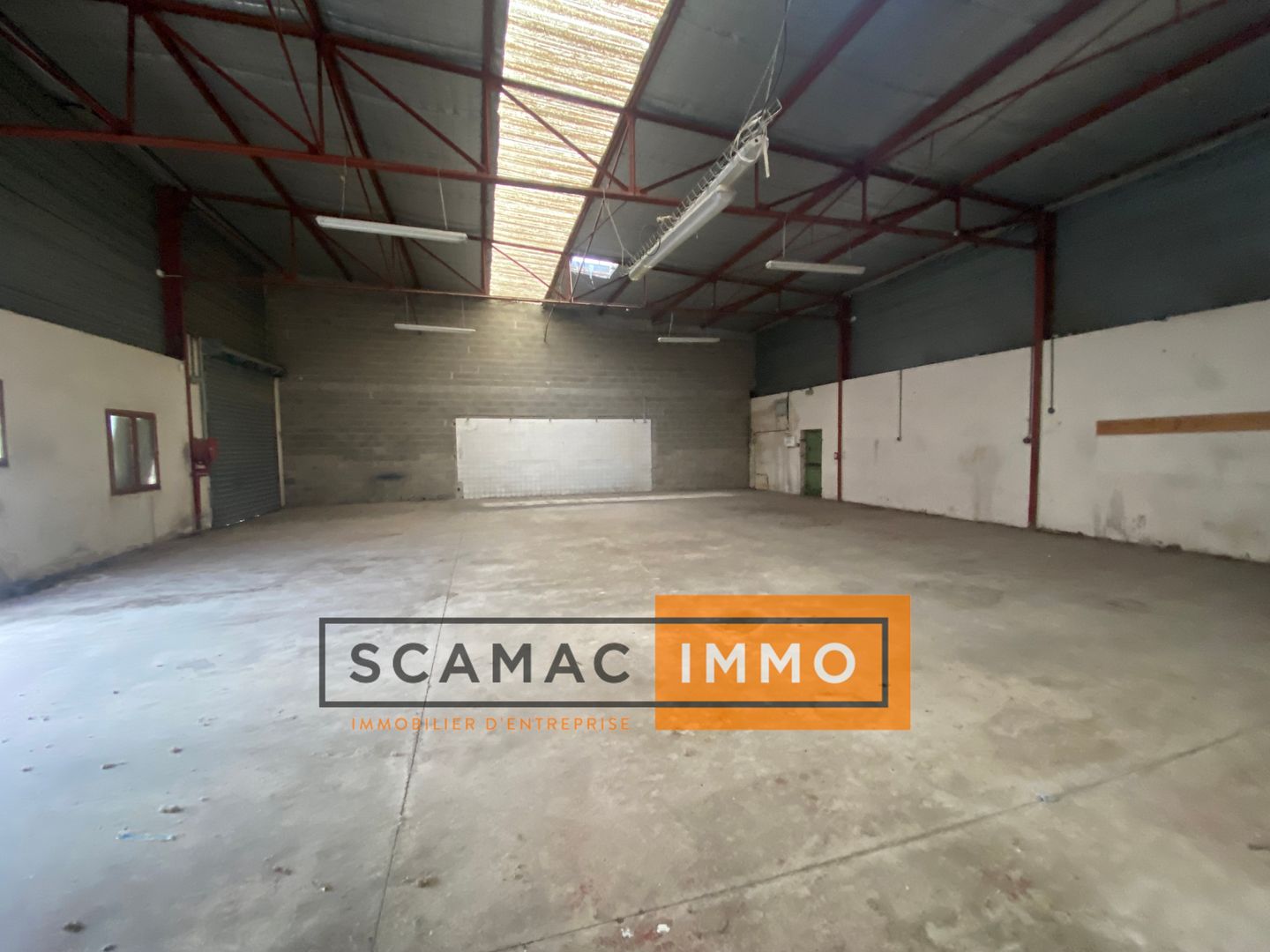 local d'activités de 300m², Gignac-la-Nerthe (Bouches-du-Rhône)