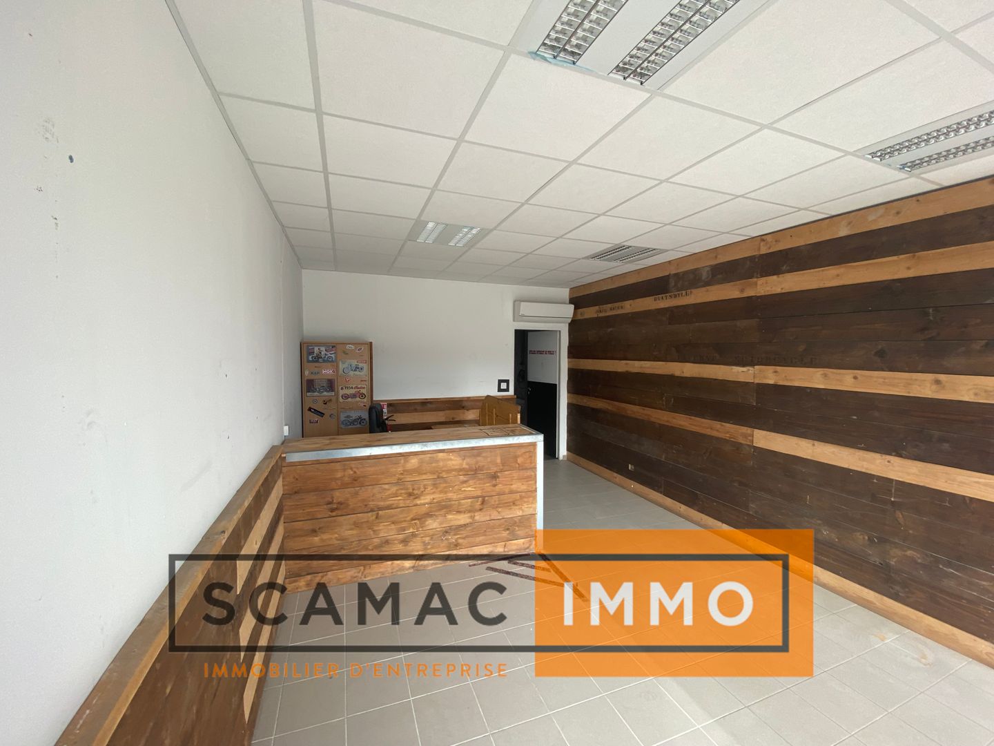 locaux mixtes de 221m², Châteauneuf-lès-Martigues (Bouches-du-Rhône)