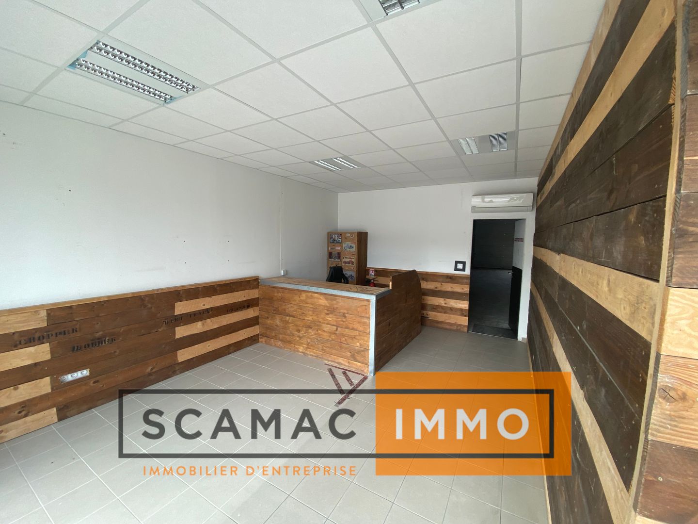 locaux mixtes de 221m², Châteauneuf-lès-Martigues (Bouches-du-Rhône)