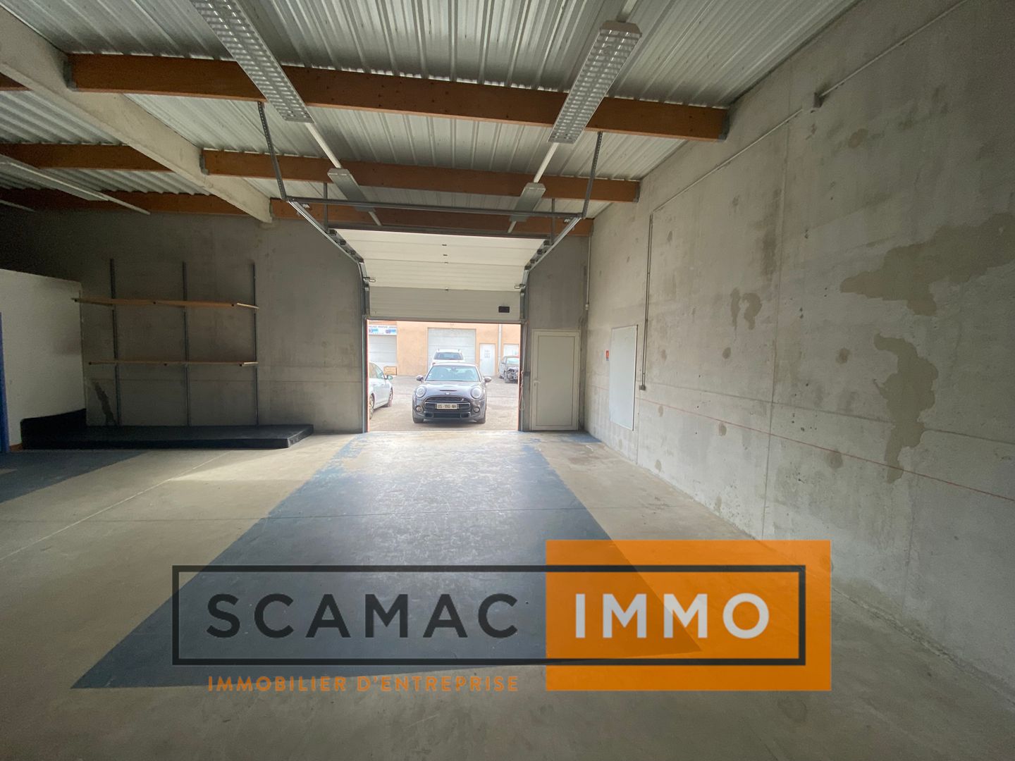 locaux mixtes de 221m², Châteauneuf-lès-Martigues (Bouches-du-Rhône)