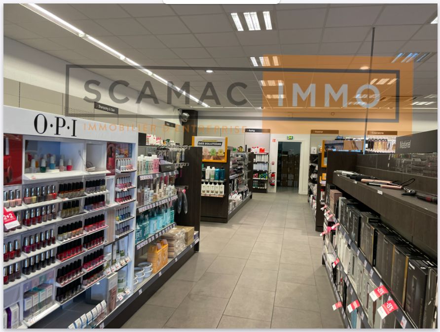 local commercial de 382m², Brétigny-sur-Orge (Essonne)