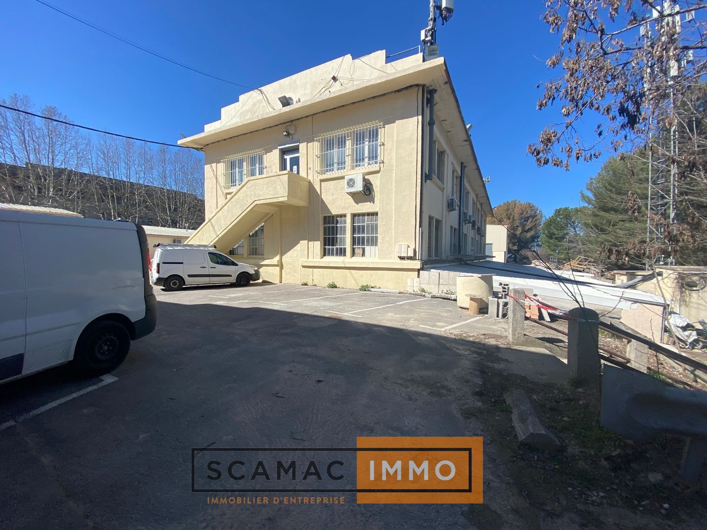 bureau de 15m², Gardanne (Bouches-du-Rhône)