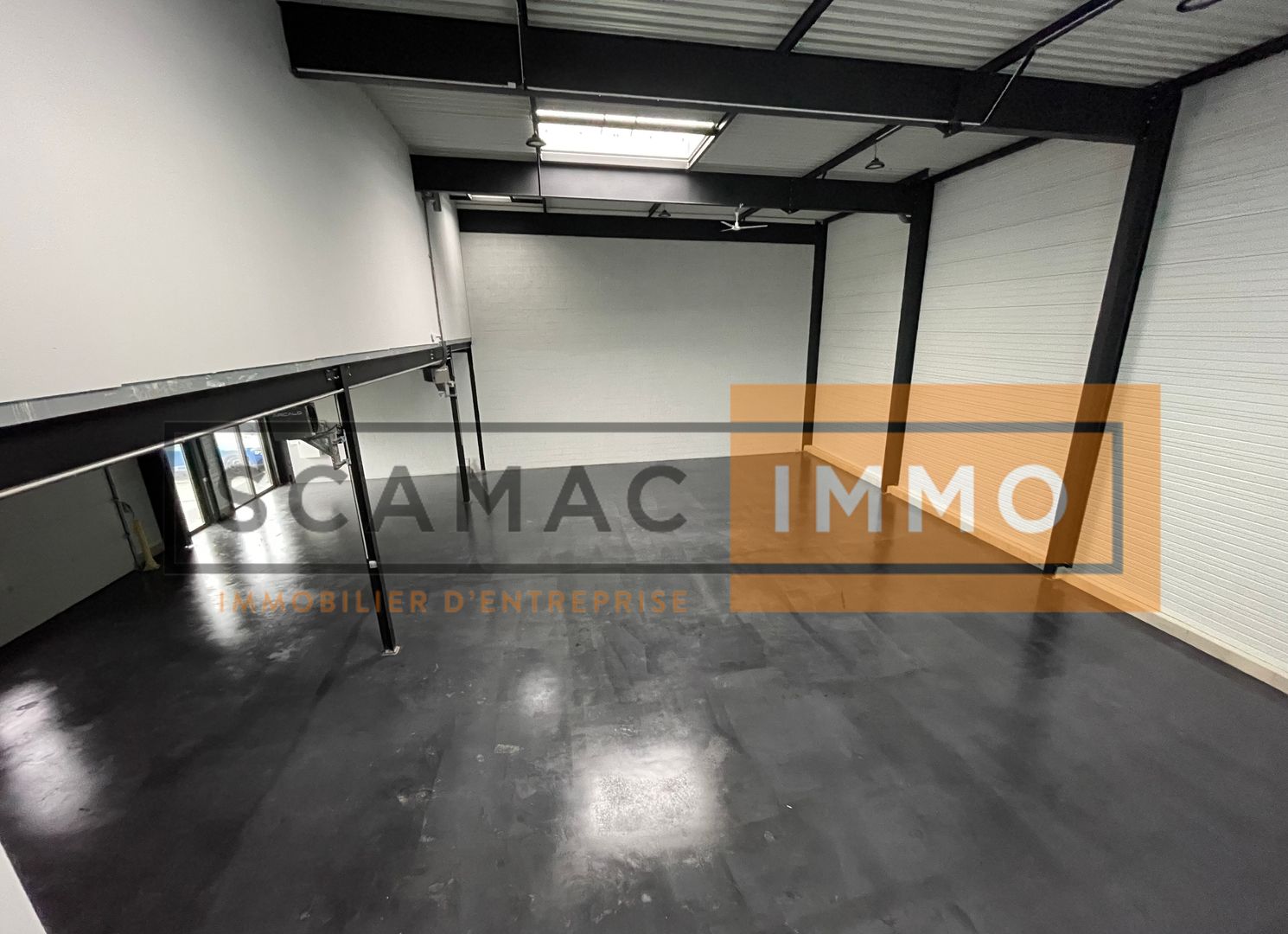 local d'activités de 472m², Courtry (Seine-et-Marne)