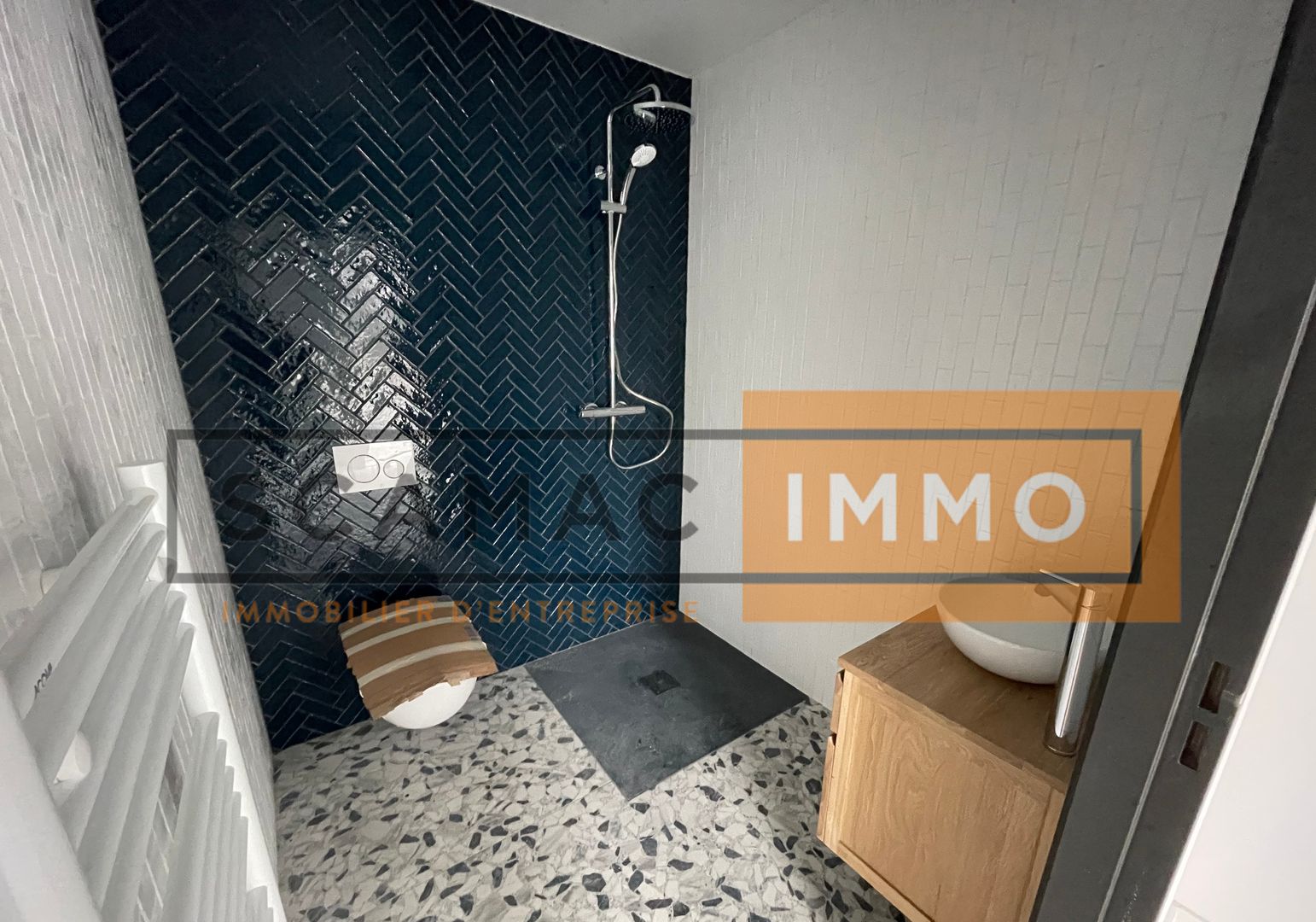 local d'activités de 239m², Courtry (Seine-et-Marne)