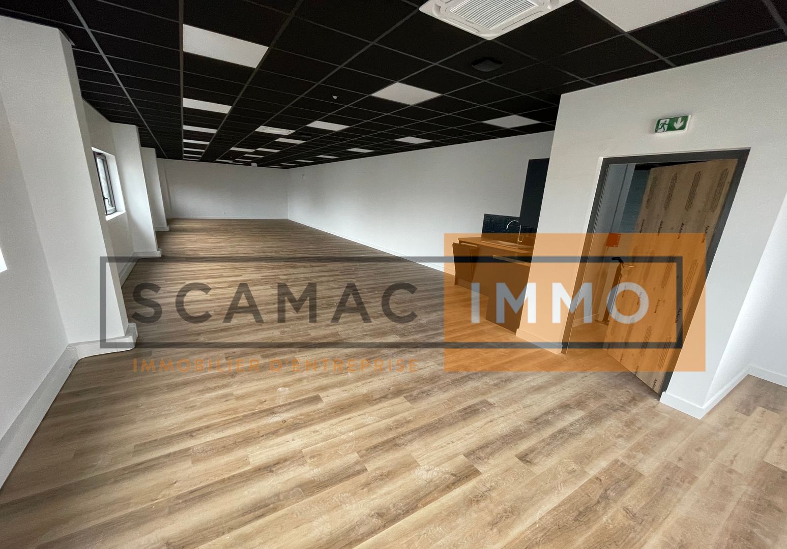 local d'activités de 239m², Courtry (Seine-et-Marne)