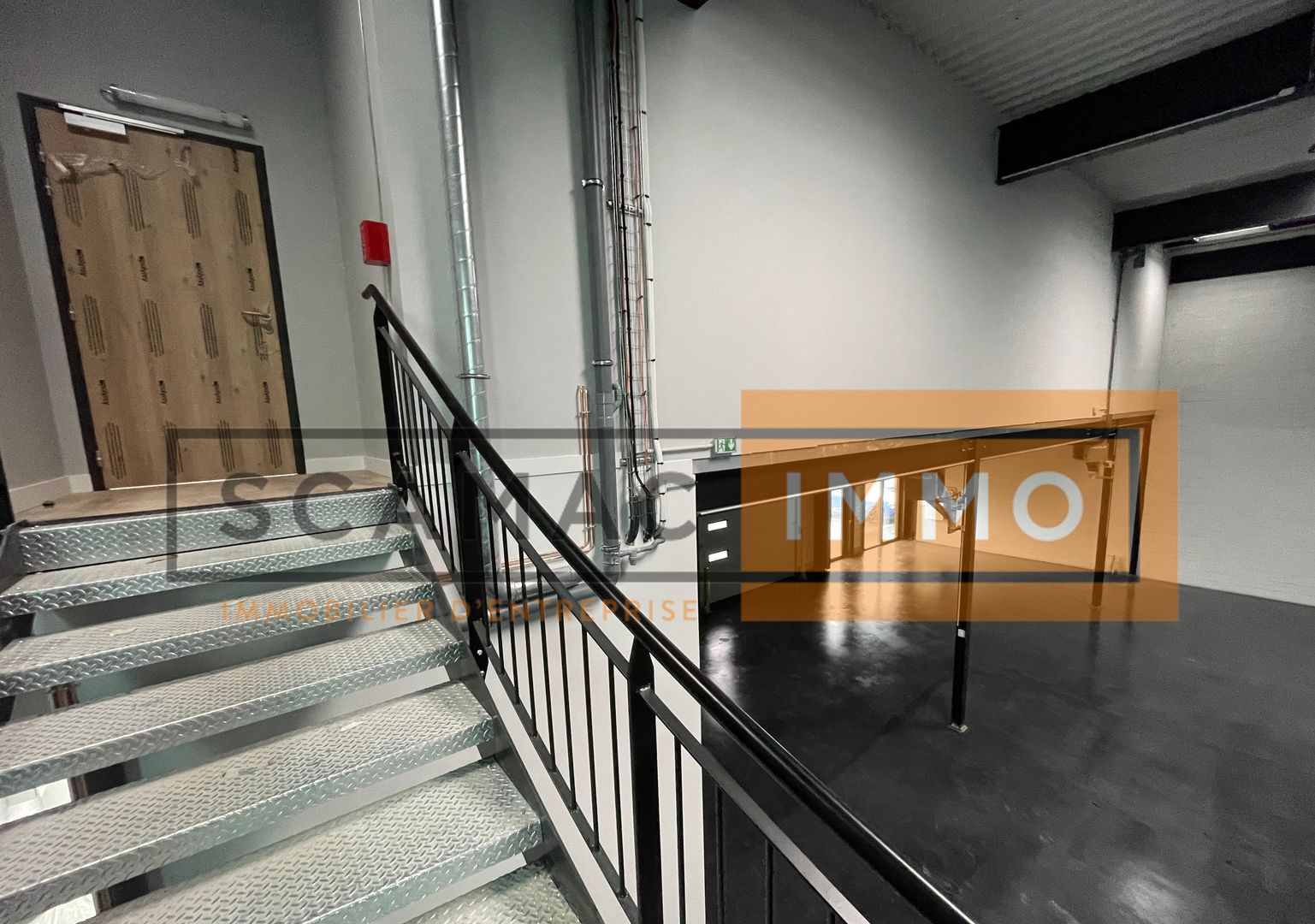 local d'activités de 239m², Courtry (Seine-et-Marne)