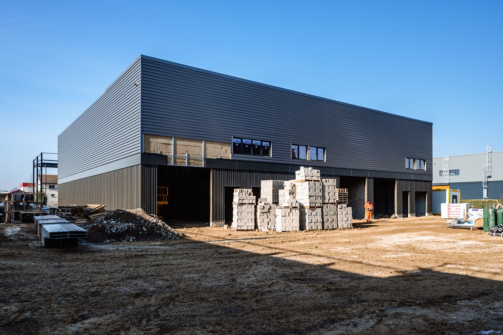 local d'activités de 475m², Courtry (Seine-et-Marne)