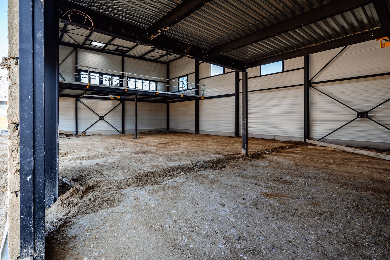 local d'activités de 475m², Courtry (Seine-et-Marne)