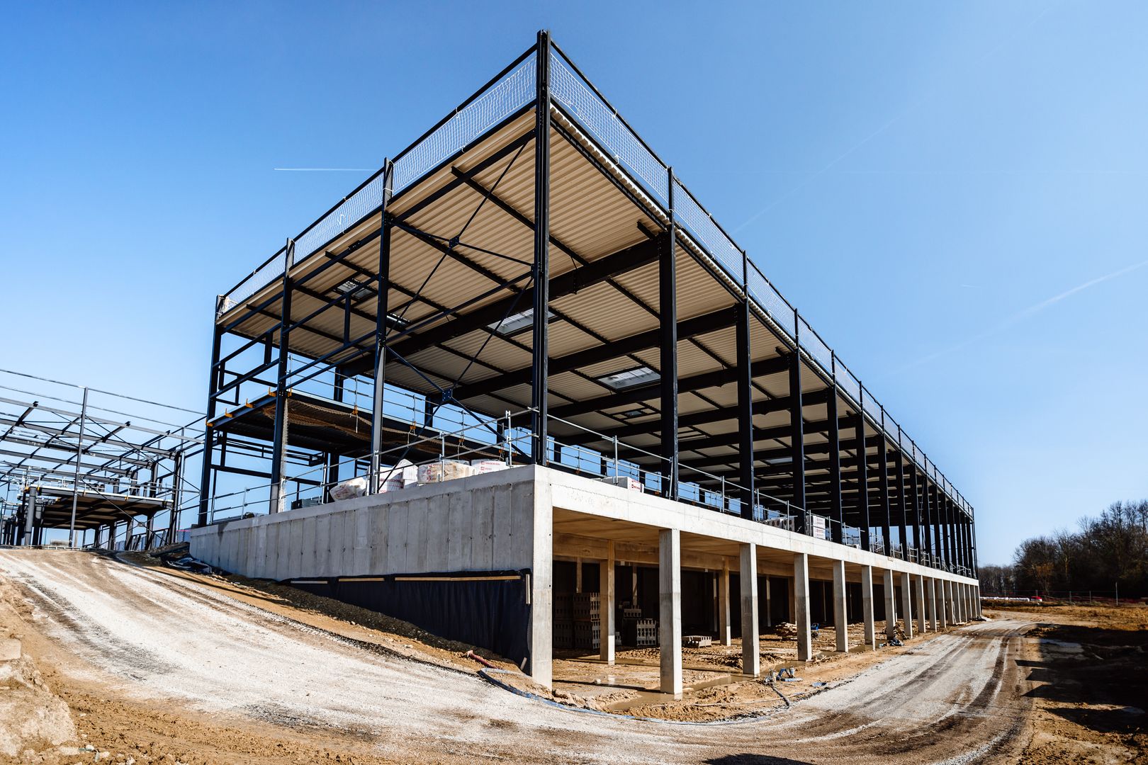 local d'activités de 239m², Courtry (Seine-et-Marne)