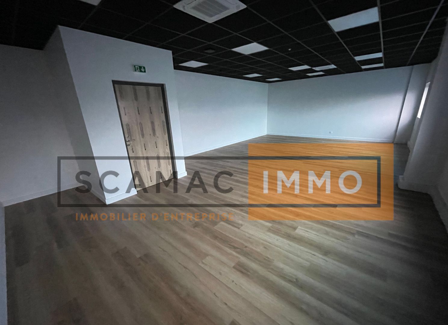 local d'activités de 239m², Courtry (Seine-et-Marne)