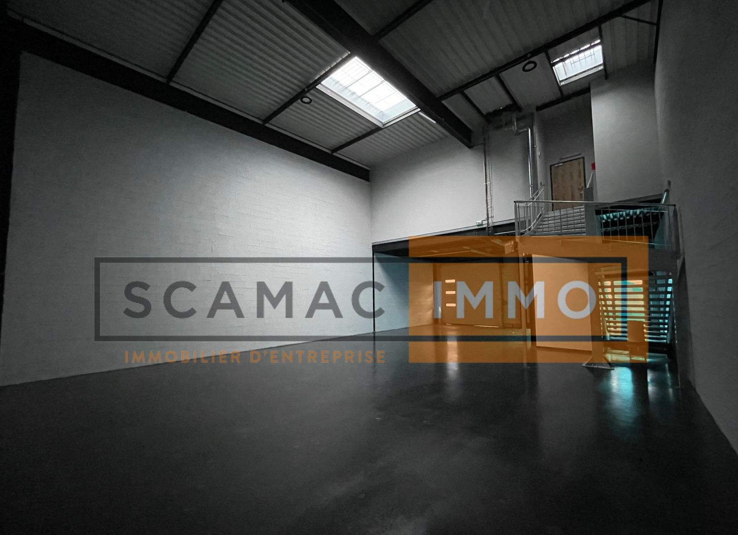 local d'activités de 239m², Courtry (Seine-et-Marne)