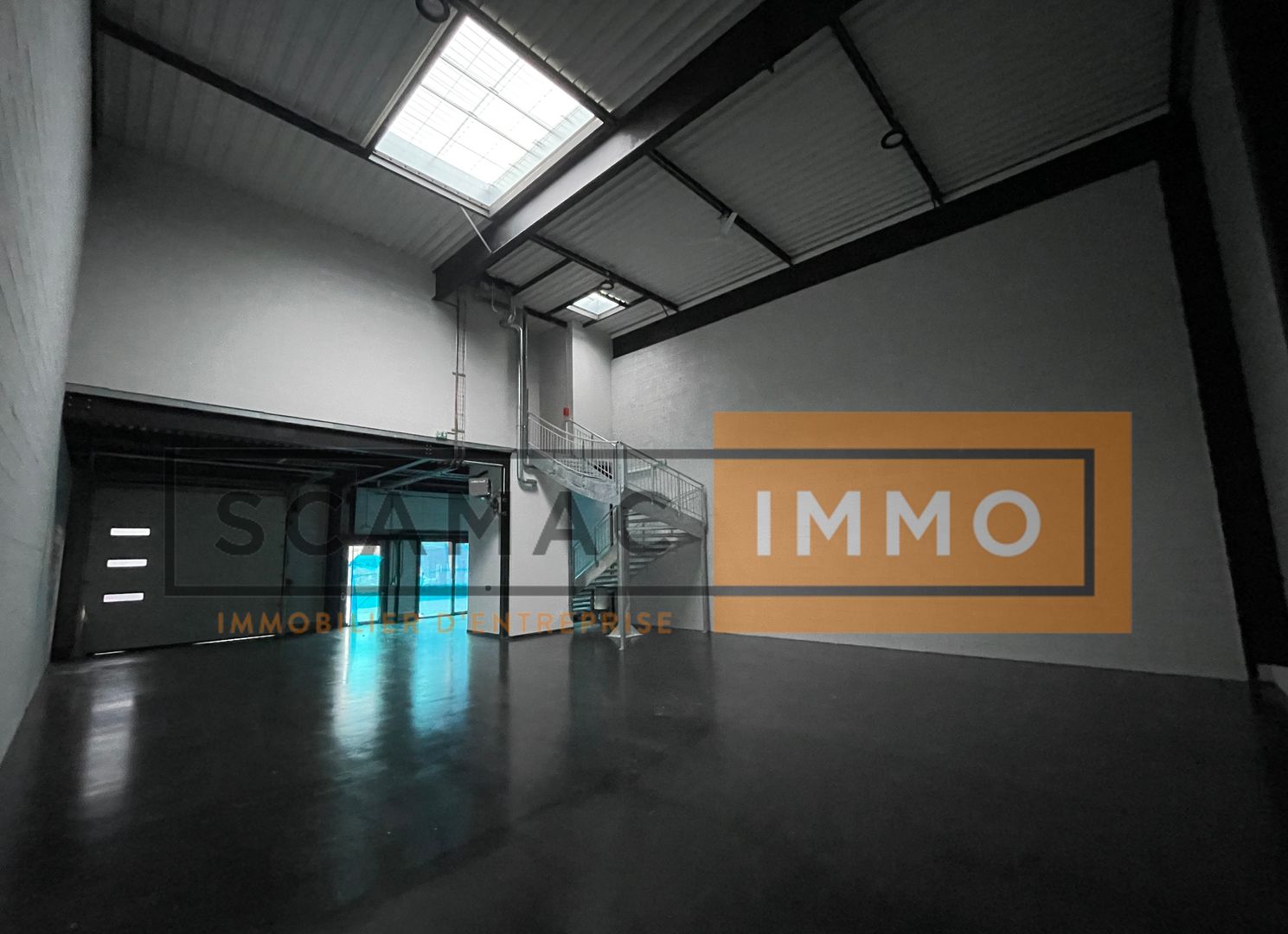 local d'activités de 239m², Courtry (Seine-et-Marne)