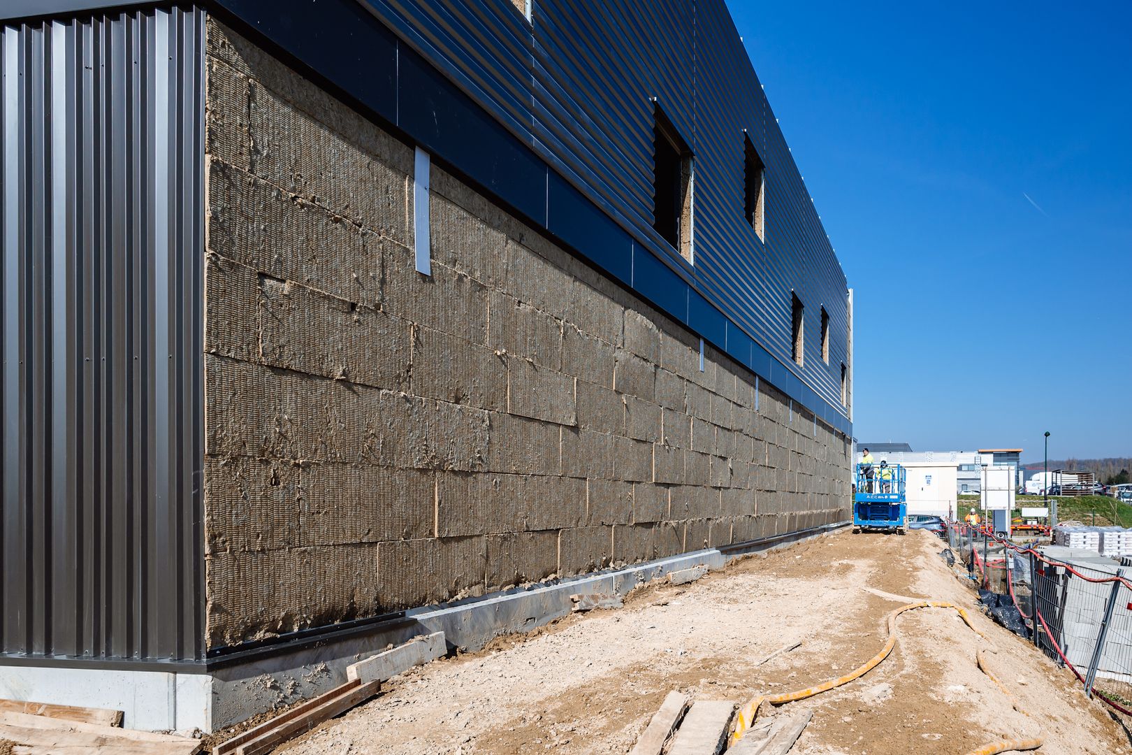 local d'activités de 478m², Courtry (Seine-et-Marne)