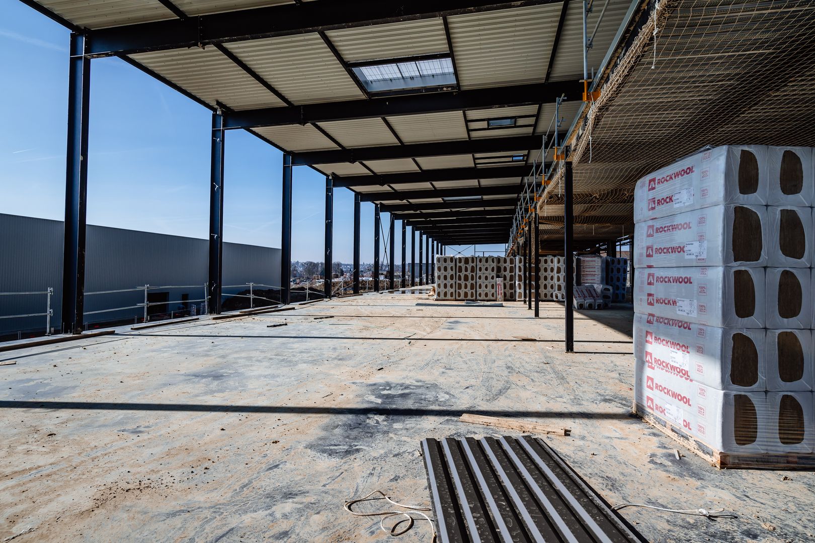 local d'activités de 478m², Courtry (Seine-et-Marne)