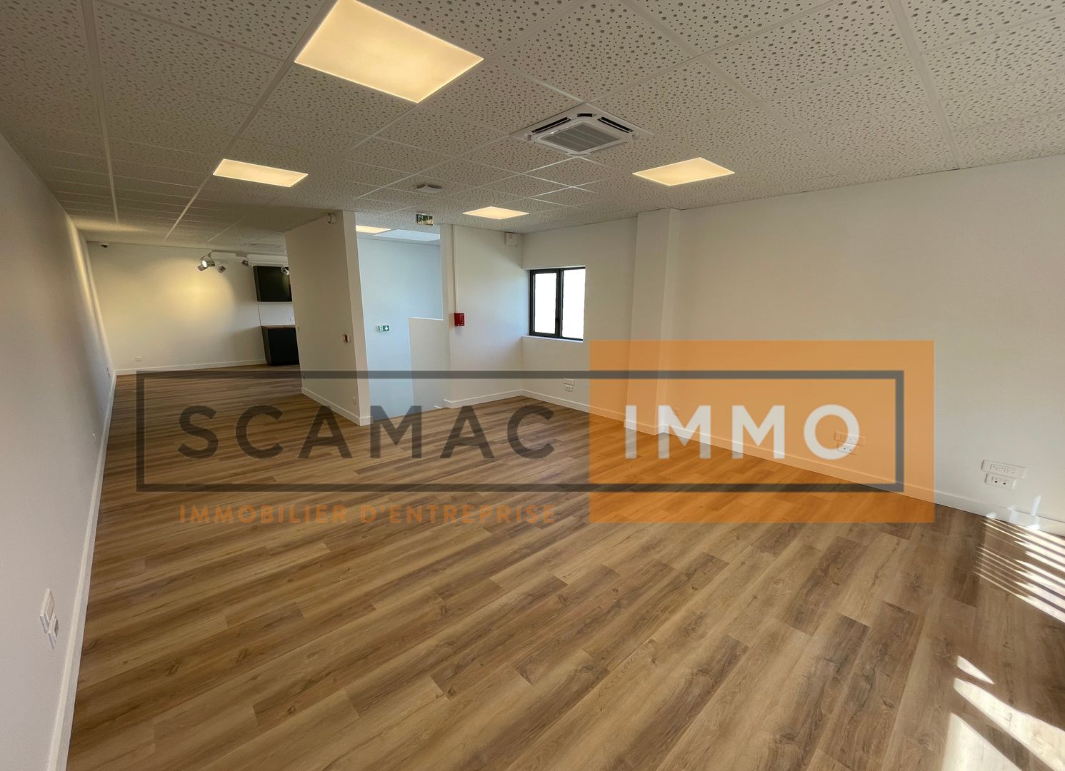 local d'activités de 210m², Courtry (Seine-et-Marne)