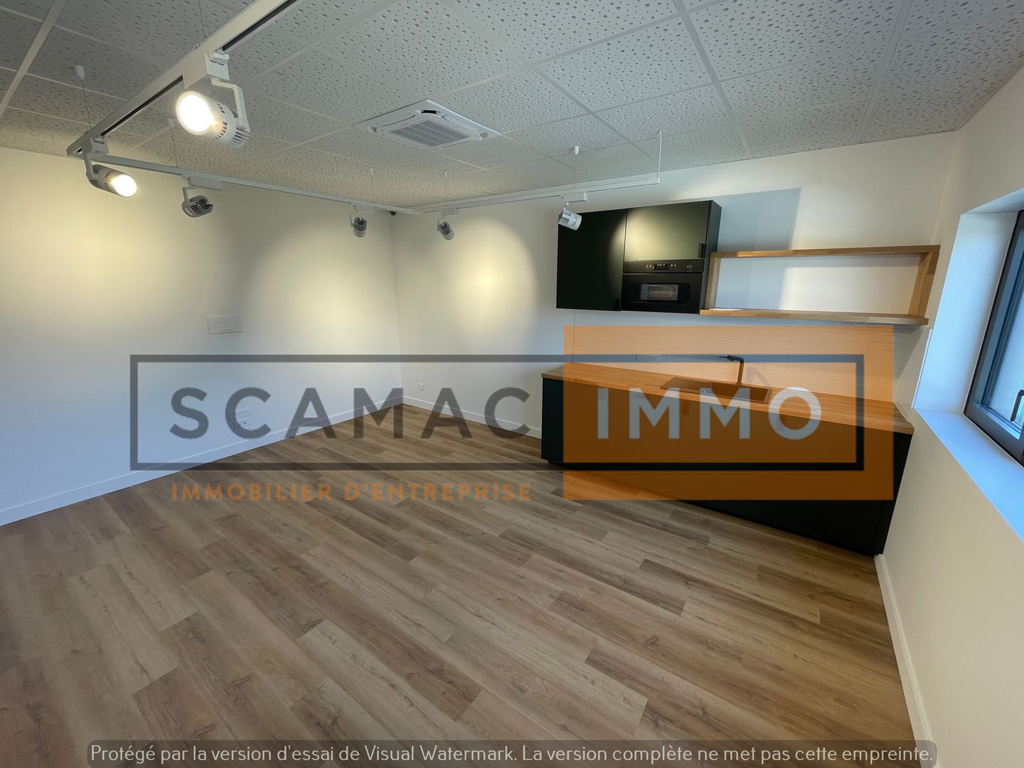 local d'activités de 210m², Courtry (Seine-et-Marne)