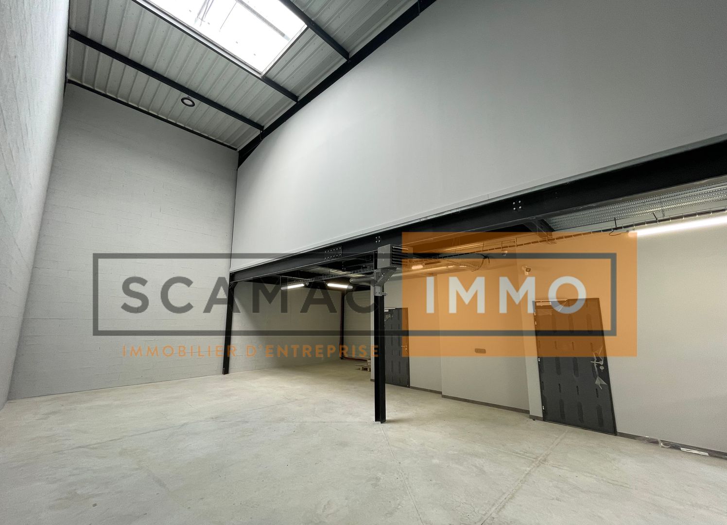 local d'activités de 210m², Courtry (Seine-et-Marne)