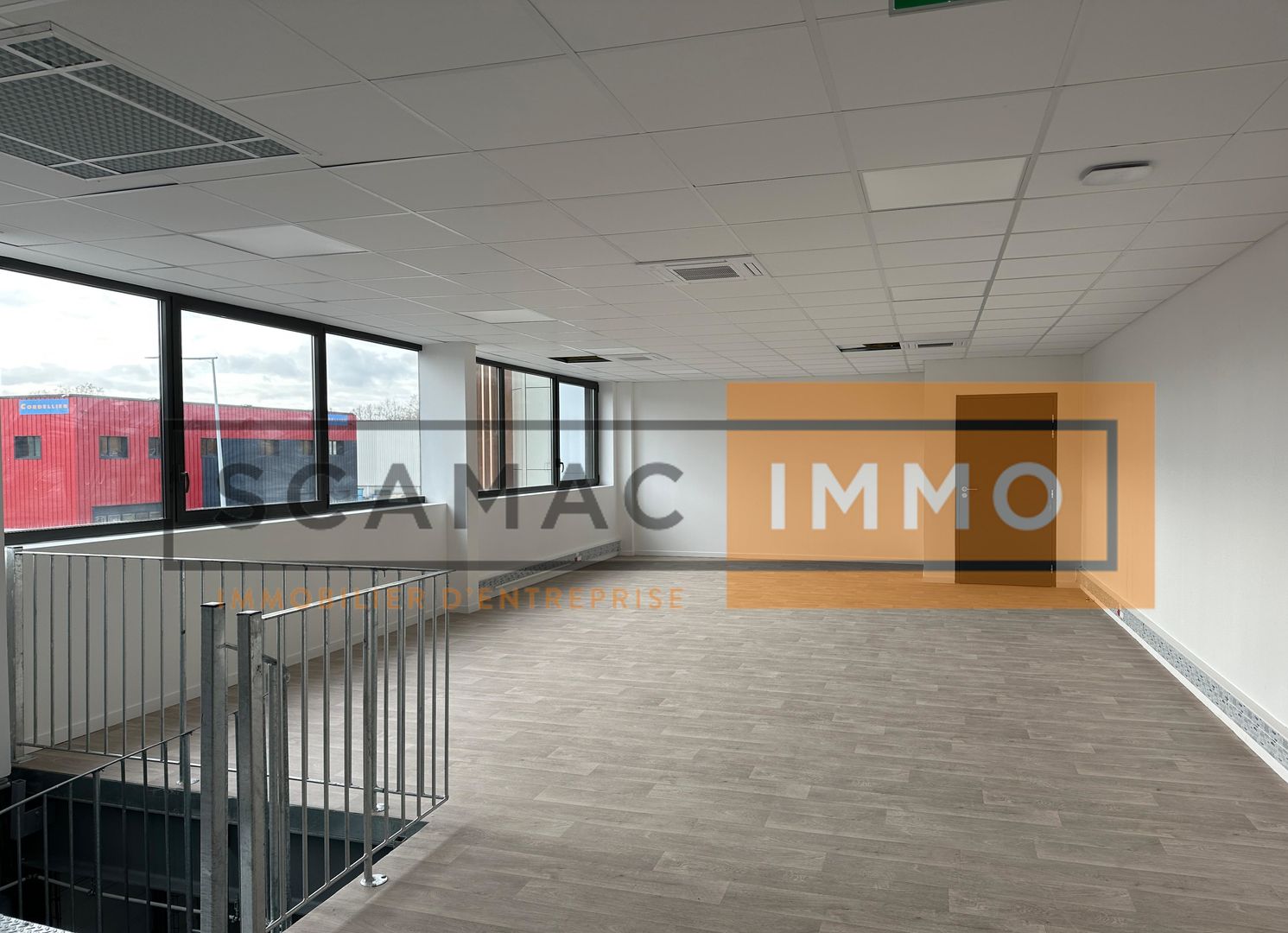 local d'activités de 1 104m², Torcy (Seine-et-Marne)