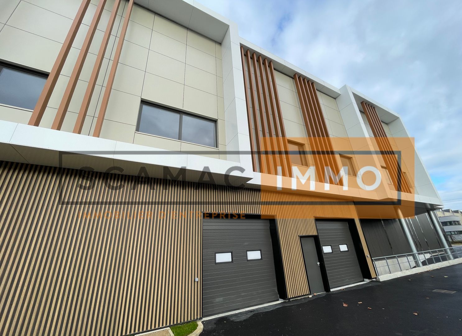 local d'activités de 3&nbsp;269m², Torcy (Seine-et-Marne)