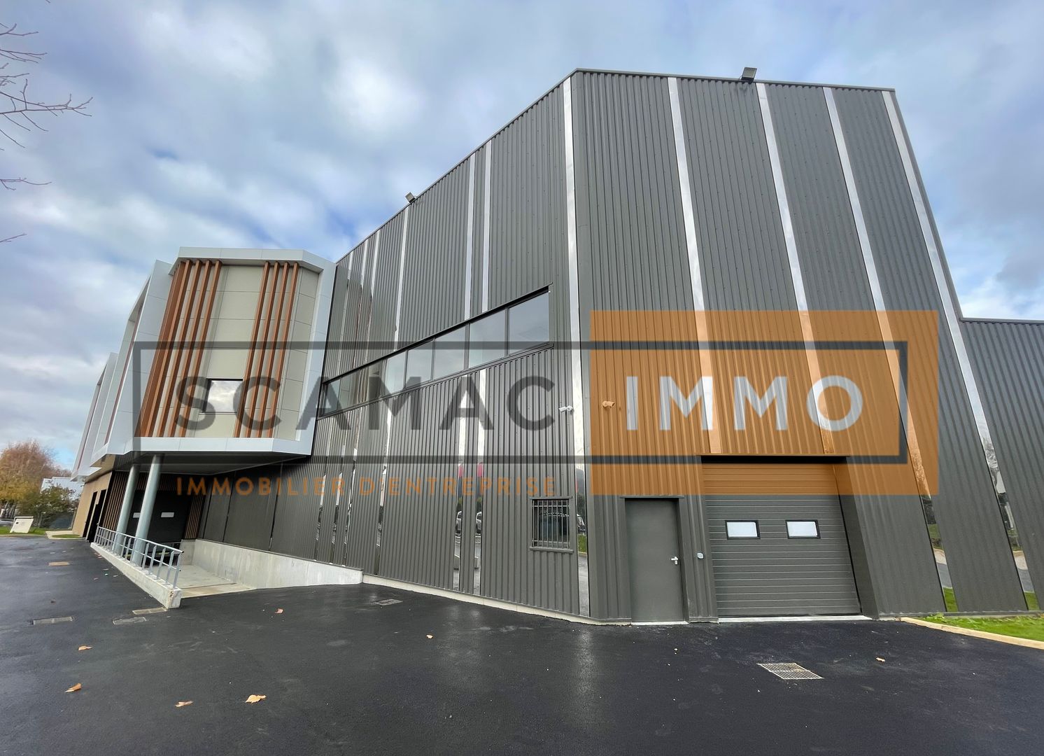 local d'activités de 3&nbsp;269m², Torcy (Seine-et-Marne)
