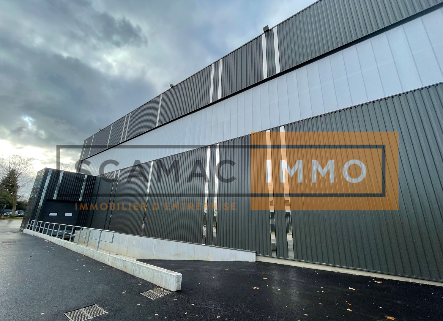 local d'activités de 3&nbsp;269m², Torcy (Seine-et-Marne)
