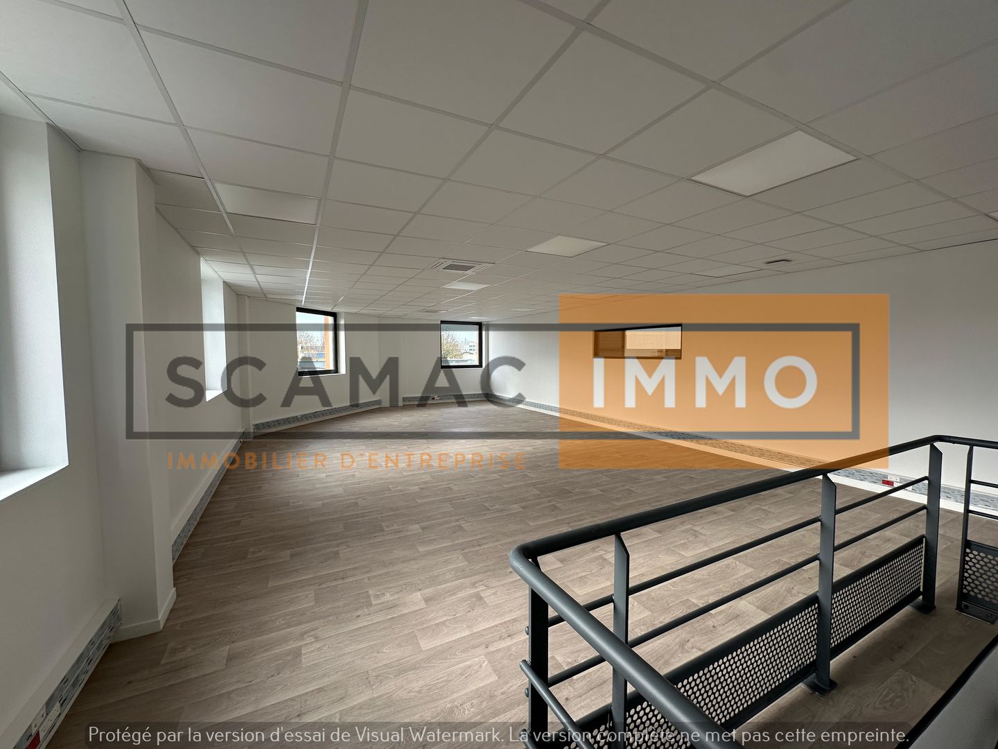 local d'activités de 3&nbsp;269m², Torcy (Seine-et-Marne)