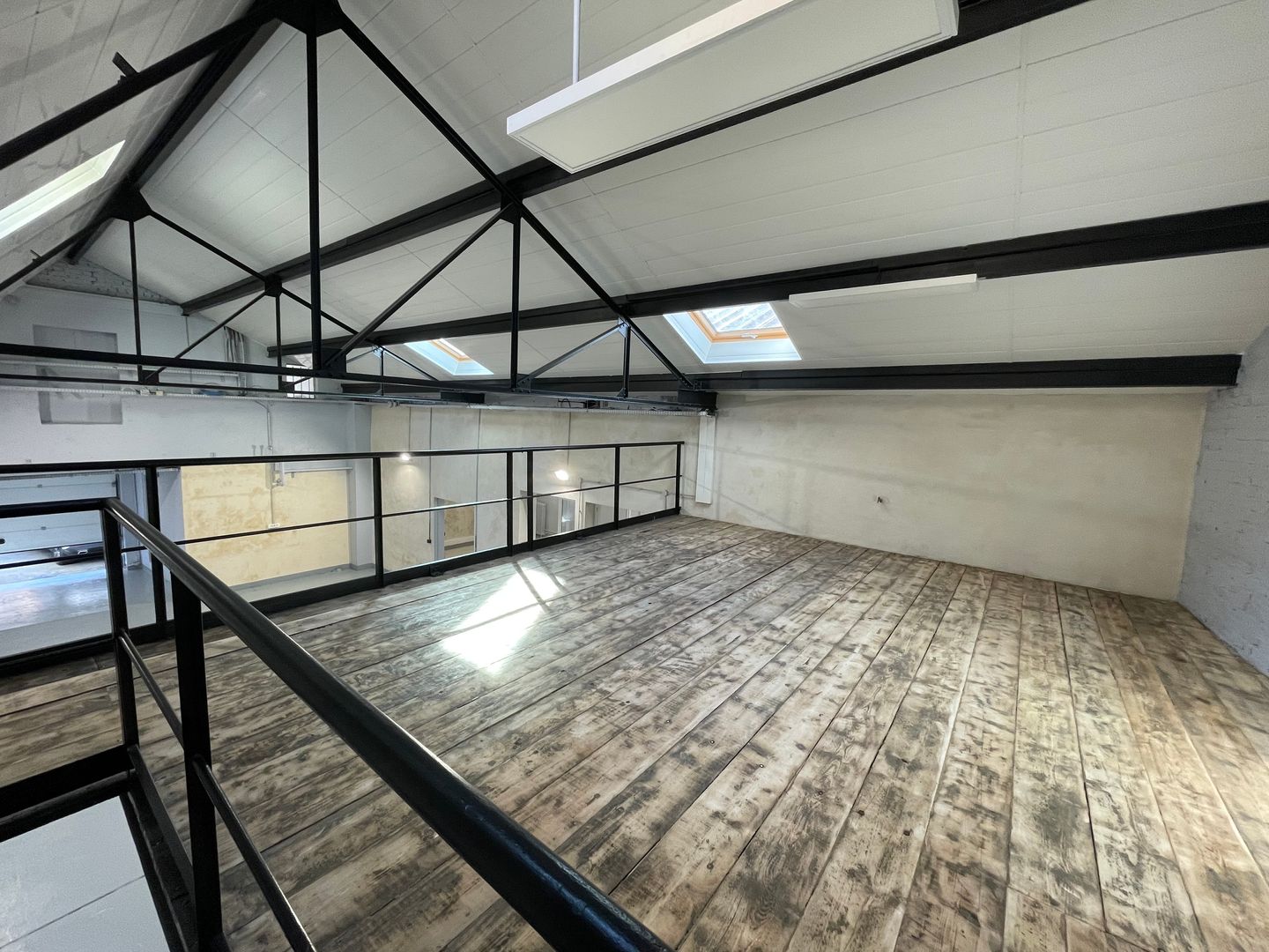 local d'activités de 394m², Malakoff (Hauts-de-Seine)