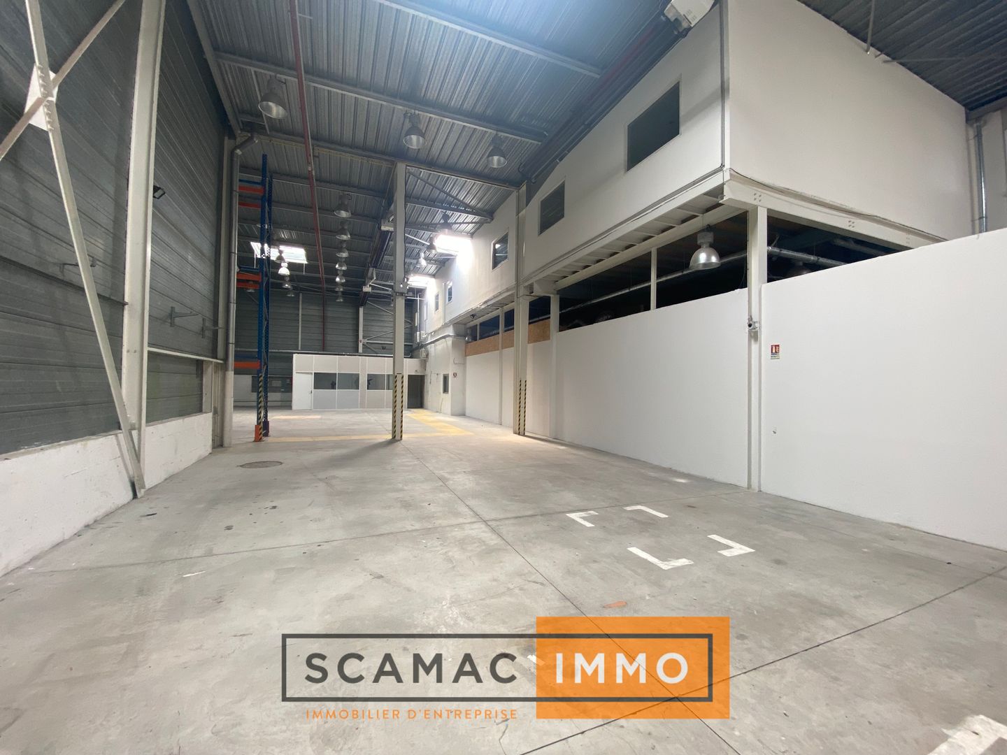 local d'activités de 1 127m², Les Milles (Bouches-du-Rhône)