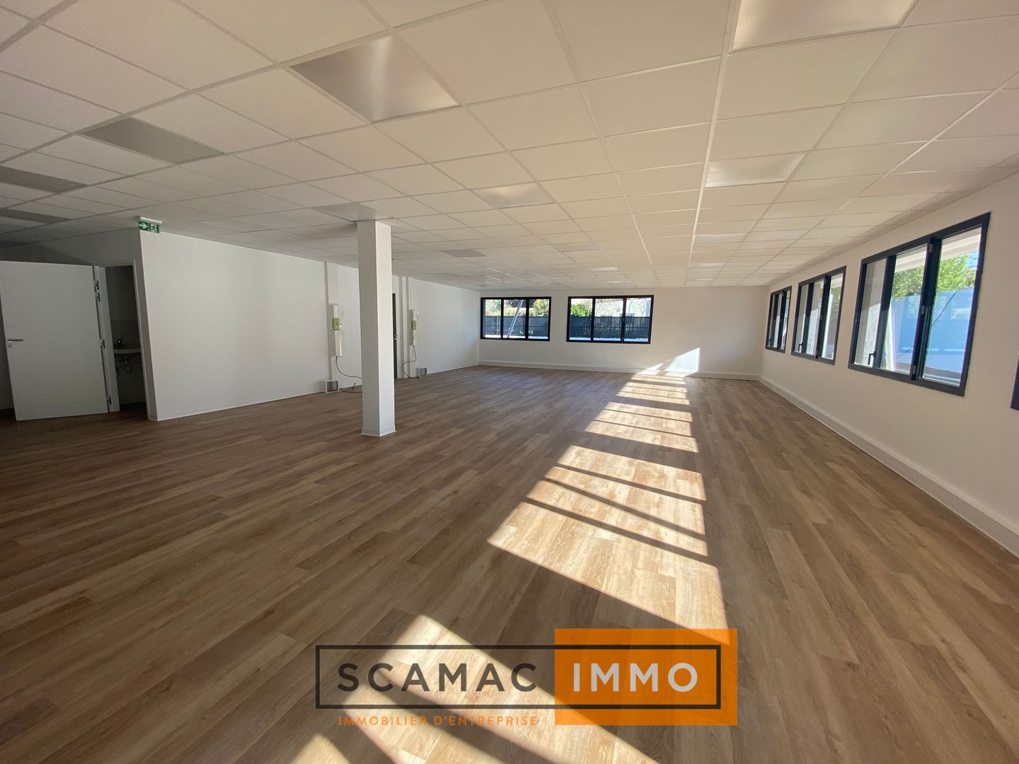 bureau de 130m², Éguilles (Bouches-du-Rhône)