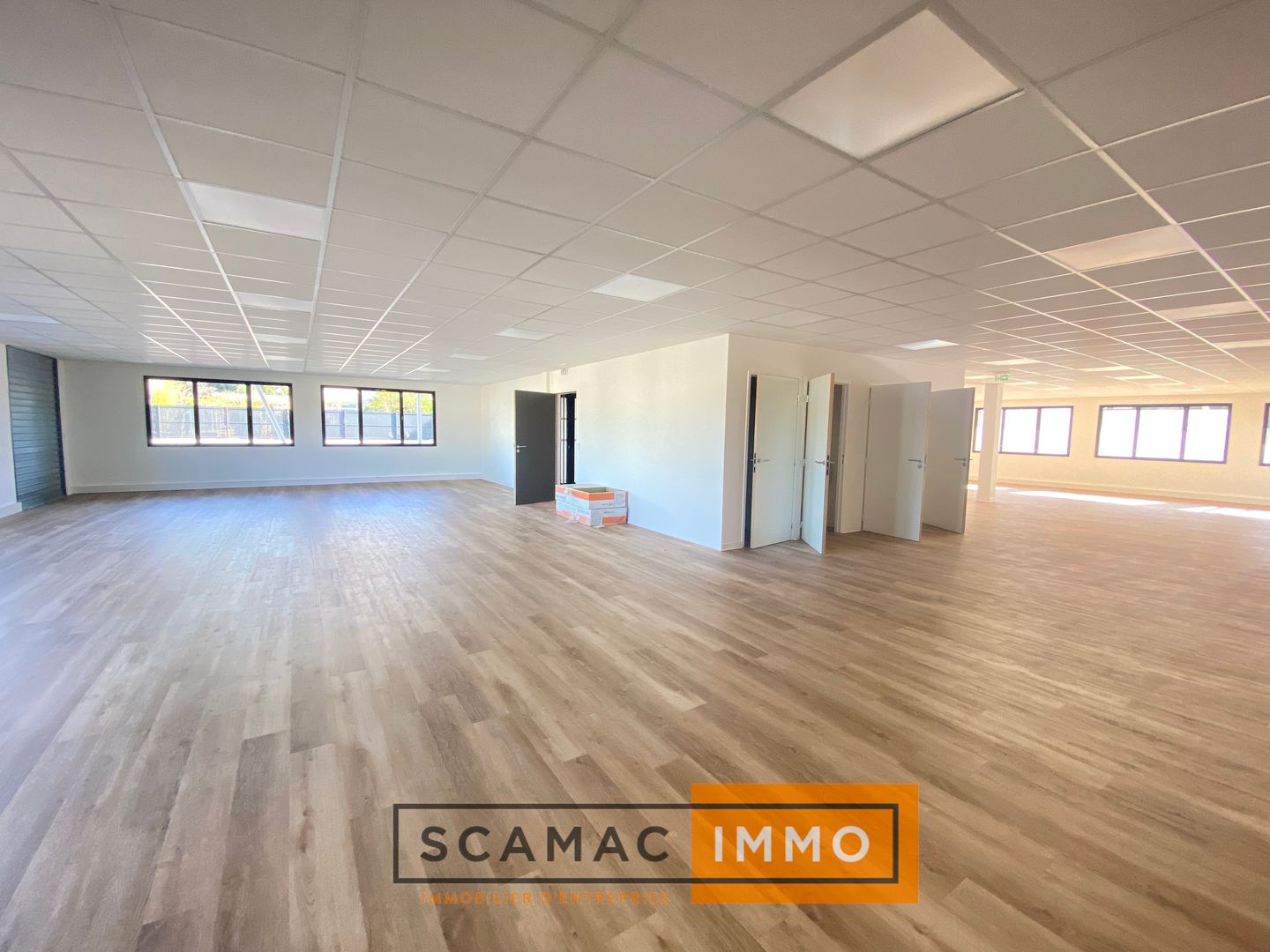 bureau de 130m², Éguilles (Bouches-du-Rhône)
