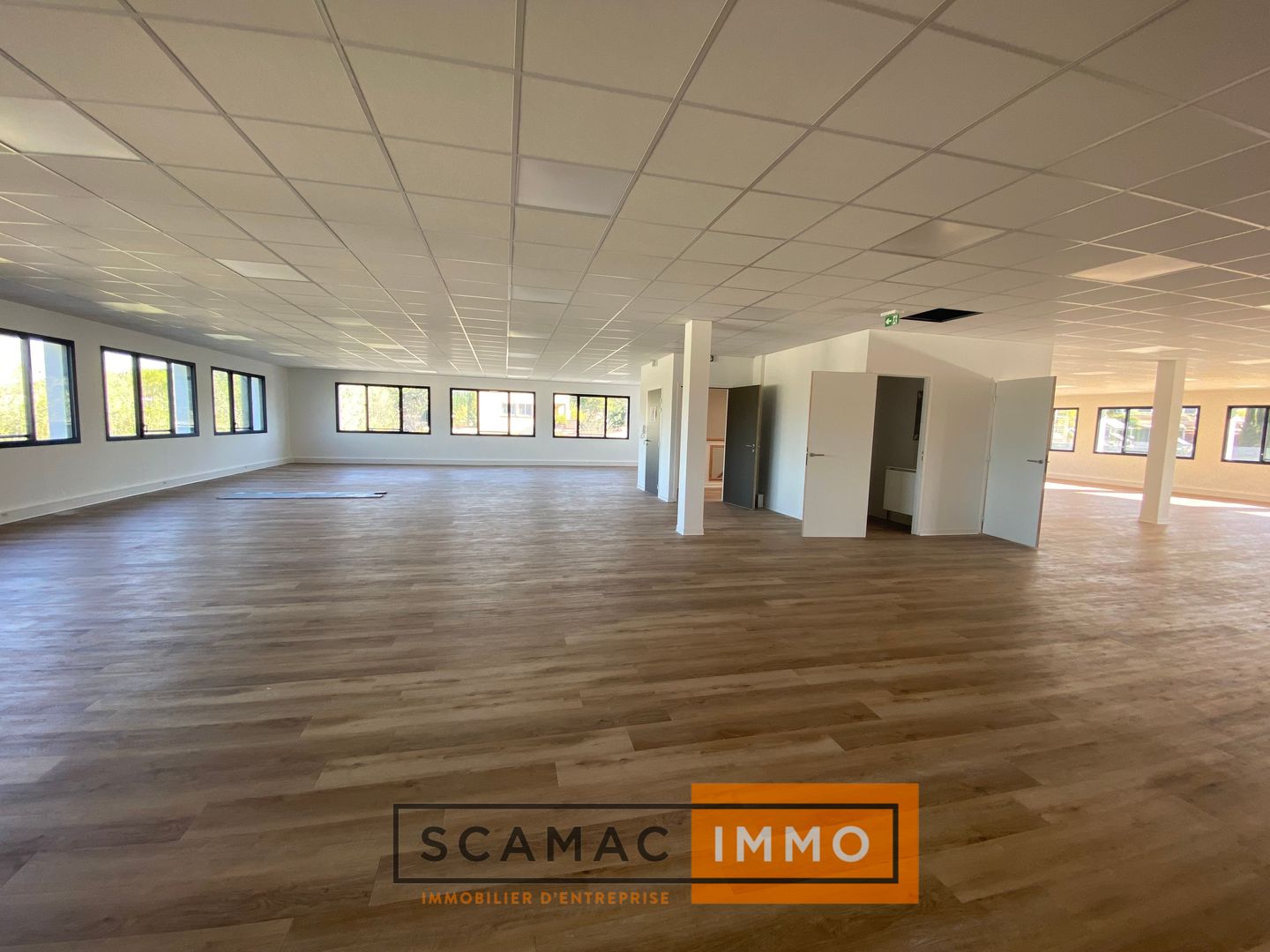 bureau de 130m², Éguilles (Bouches-du-Rhône)