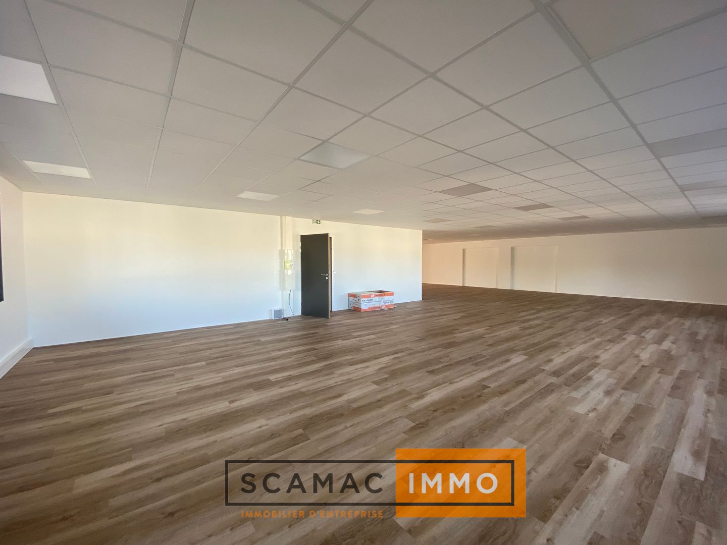 bureau de 375m², Éguilles (Bouches-du-Rhône)