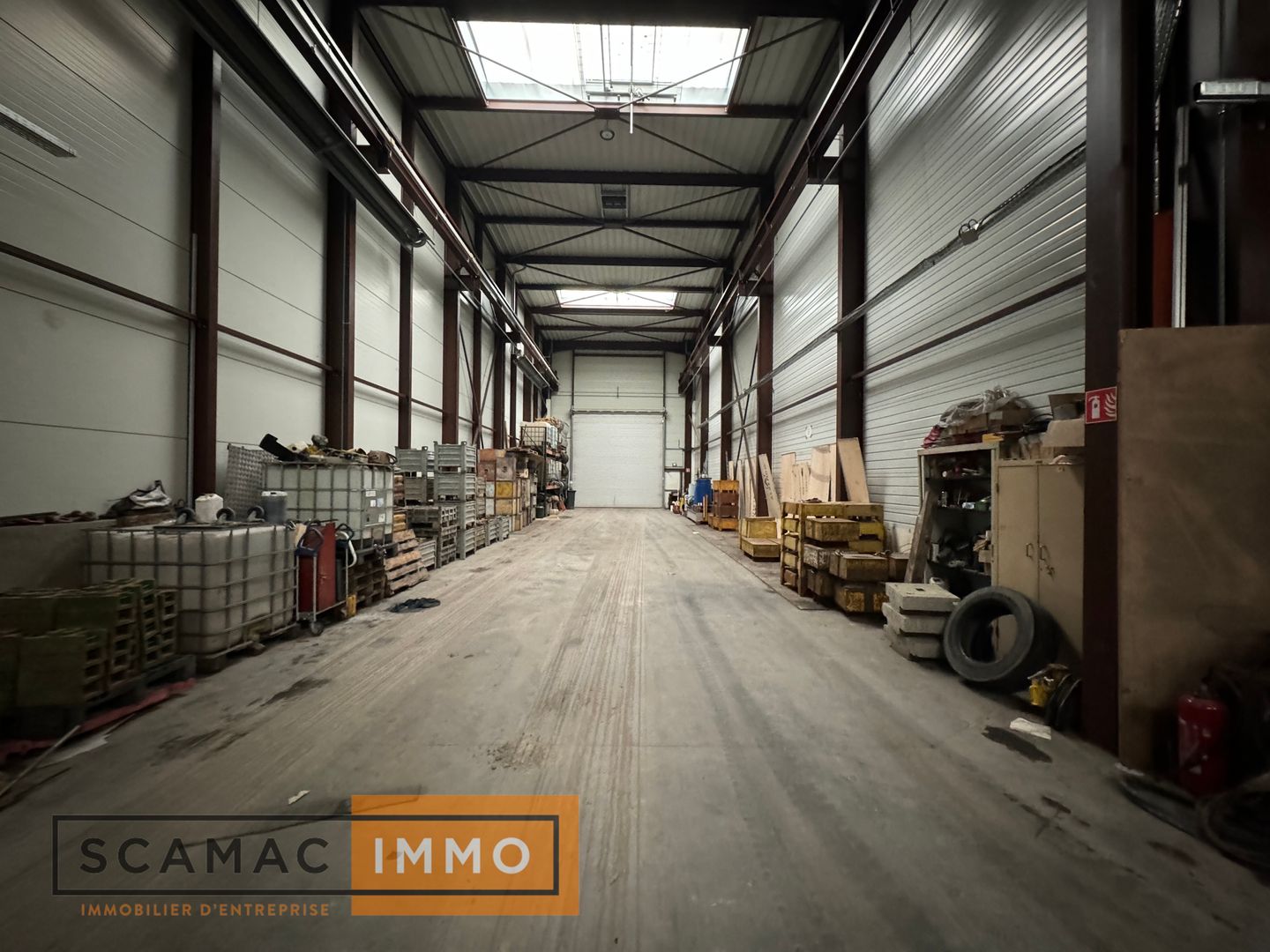 entrepôt de 1 605m², Linas (Essonne)