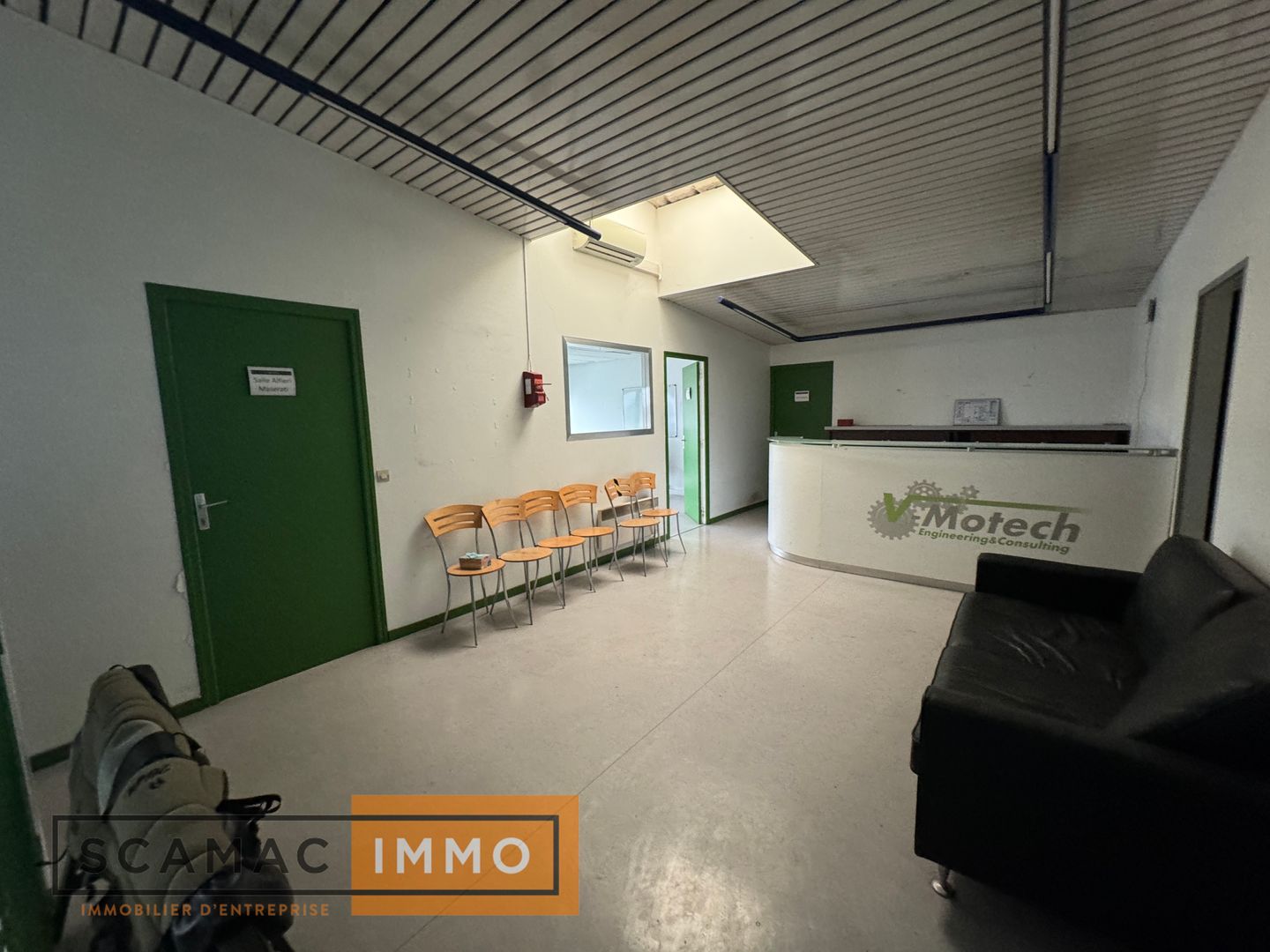 entrepôt de 1 605m², Linas (Essonne)