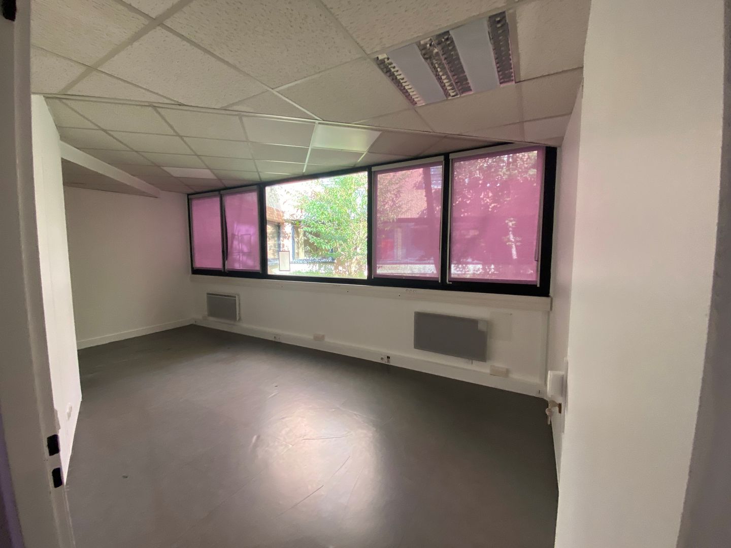 bureau de 303m², Le Kremlin-Bicêtre (Val-de-Marne)