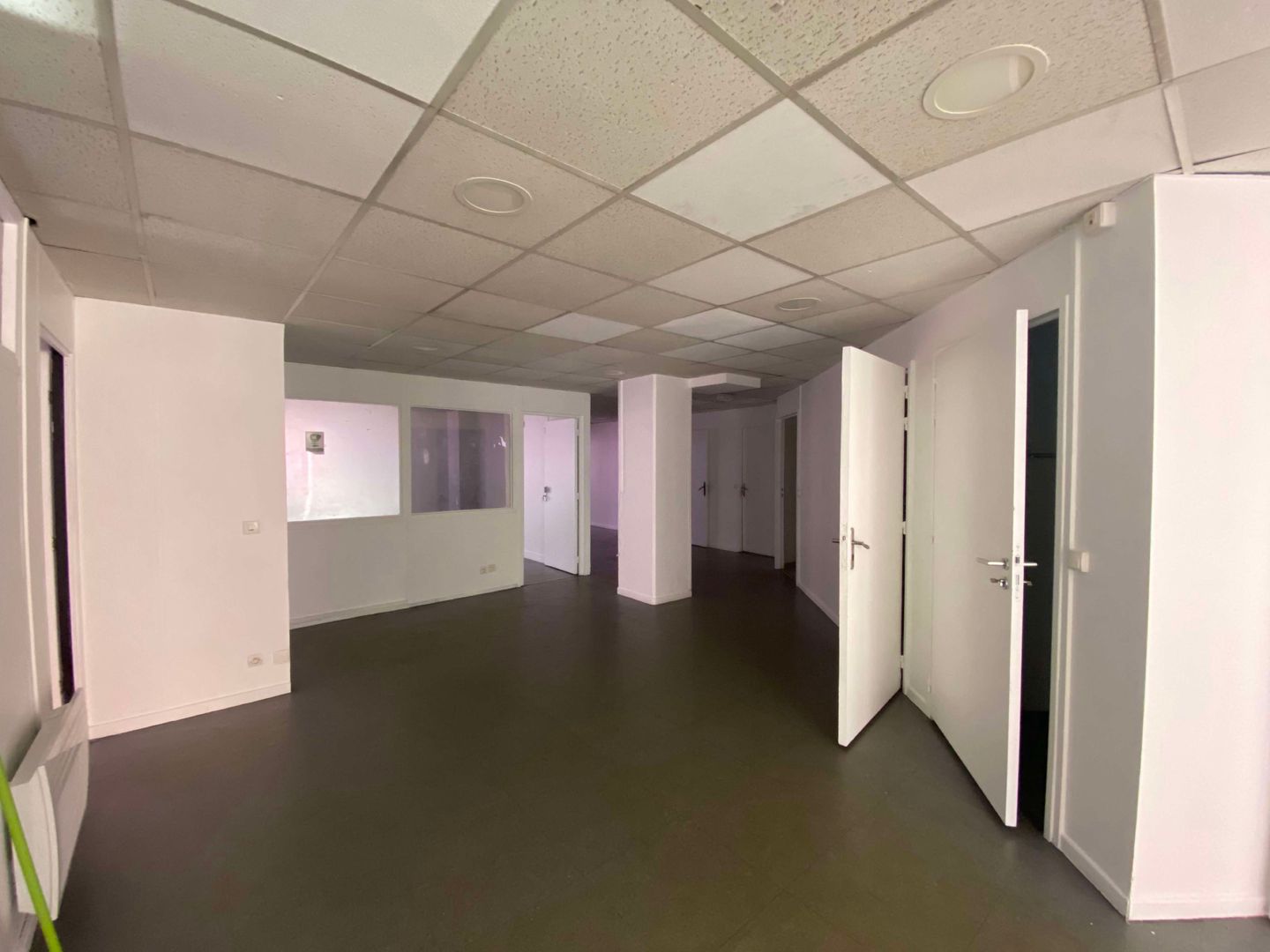 bureau de 303m², Le Kremlin-Bicêtre (Val-de-Marne)
