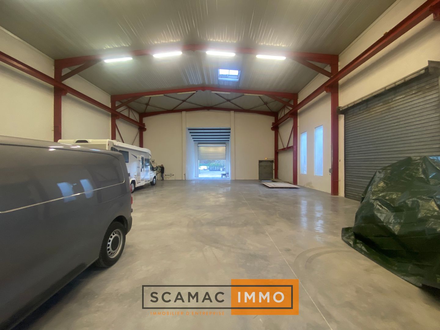 local d'activités de 430m², Peypin (Bouches-du-Rhône)