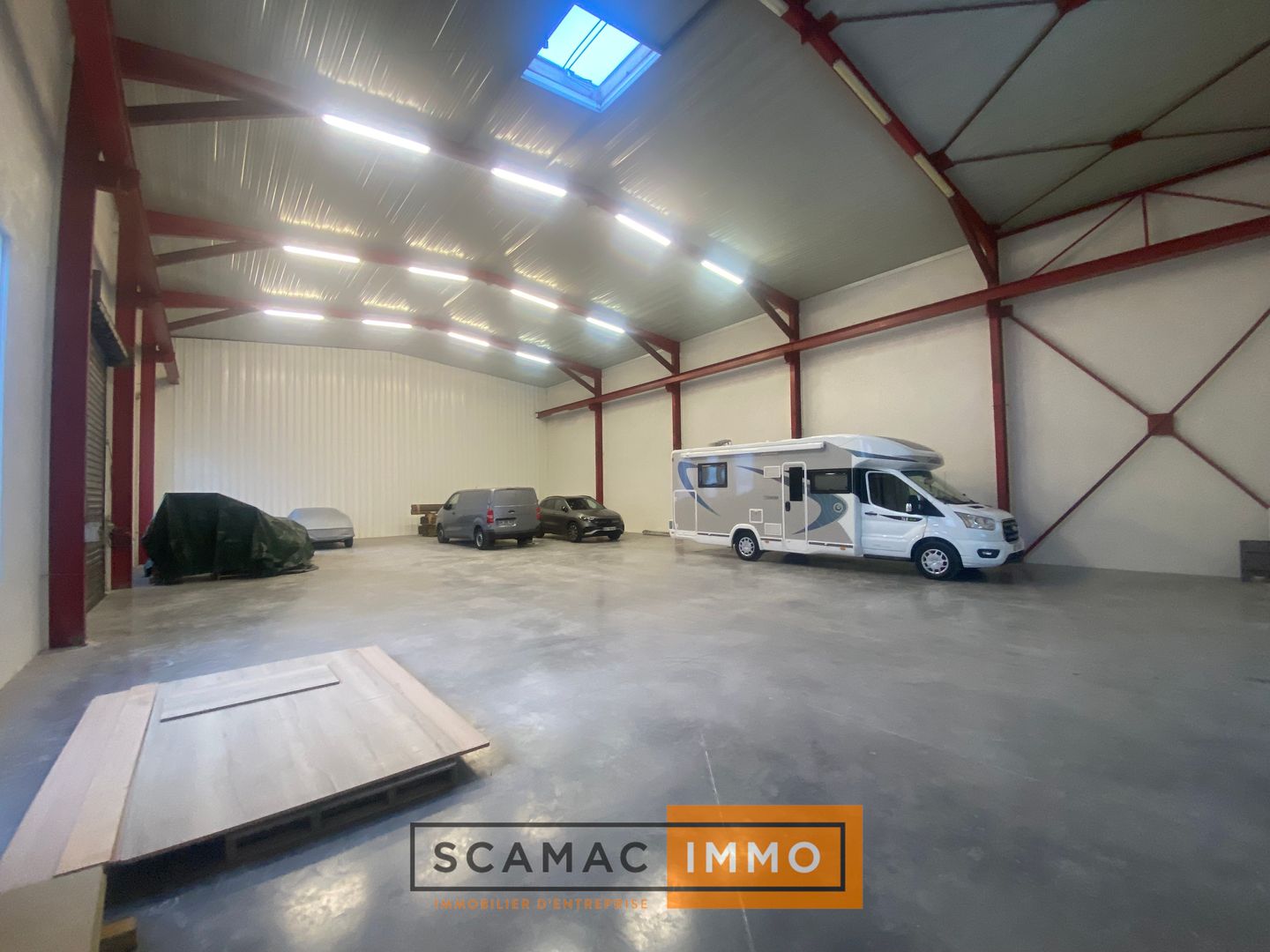 local d'activités de 430m², Peypin (Bouches-du-Rhône)