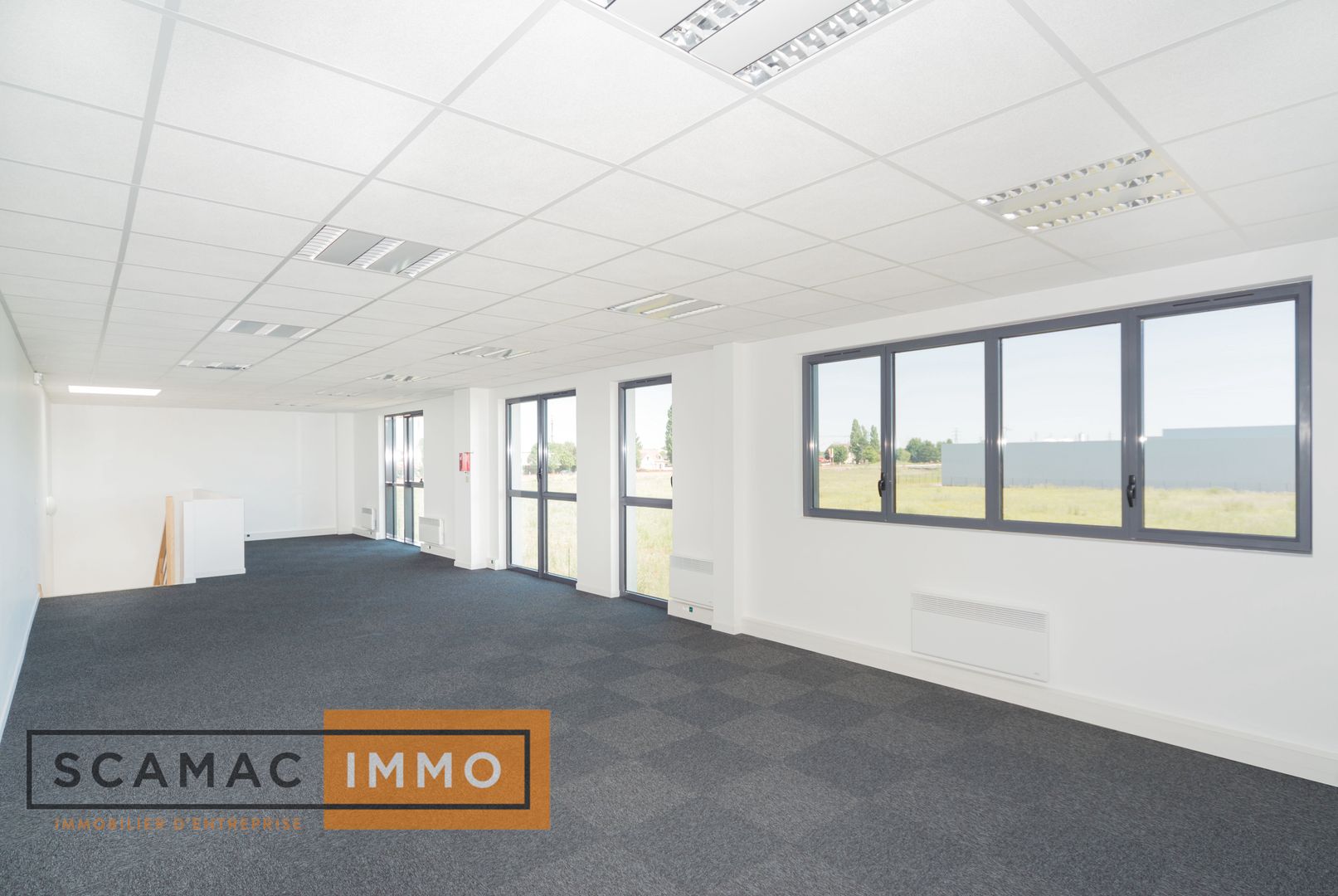 local d'activités de 235m², Lieusaint (Seine-et-Marne)