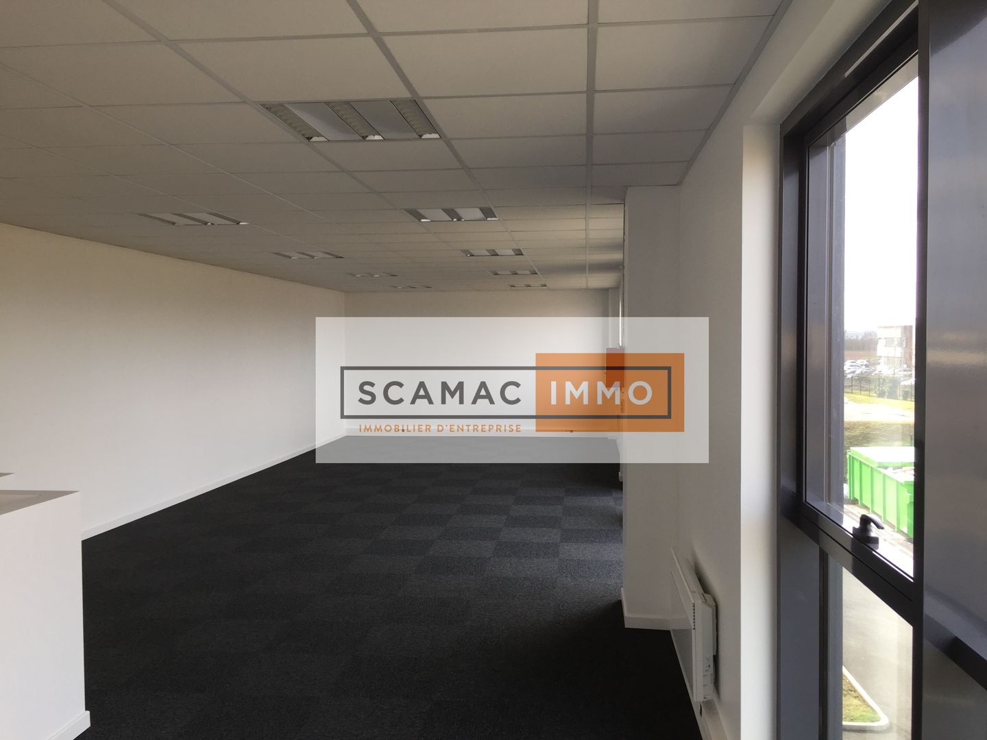 local d'activités de 235m², Lieusaint (Seine-et-Marne)