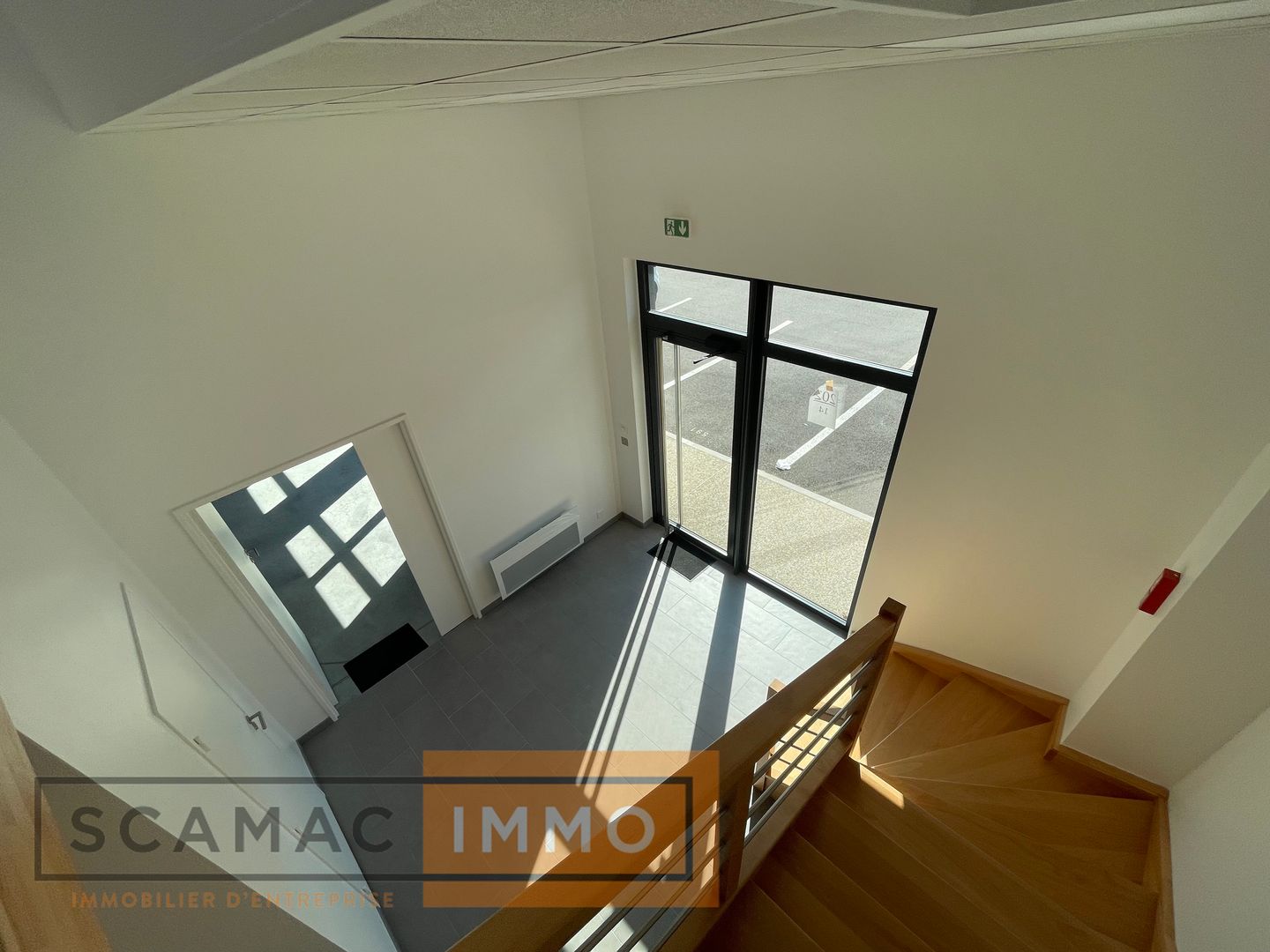 local d'activités de 290m², Lieusaint (Seine-et-Marne)