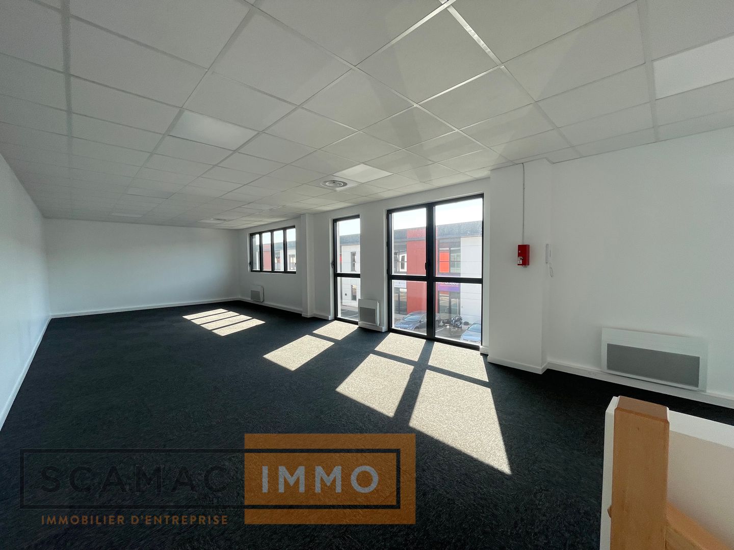 local d'activités de 580m², Lieusaint (Seine-et-Marne)