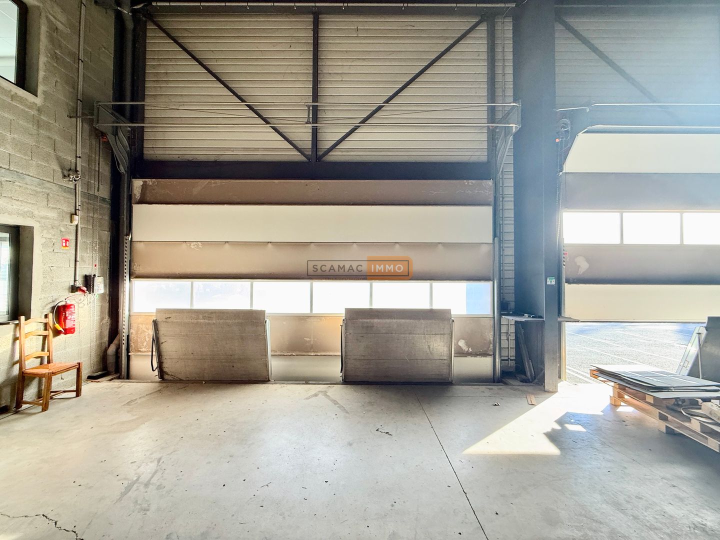 entrepôt de 276m², Fréjus (Var)