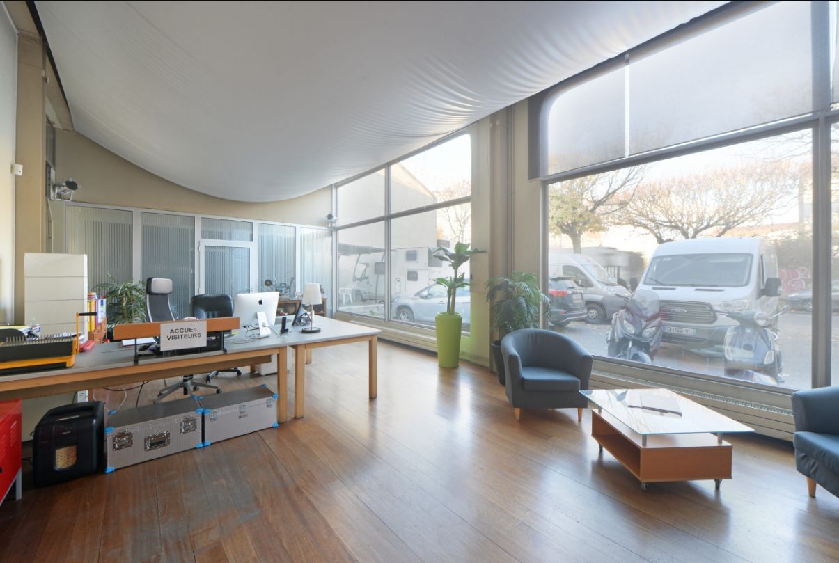 entrepôt de 4 193m², Ivry-sur-Seine (Val-de-Marne)