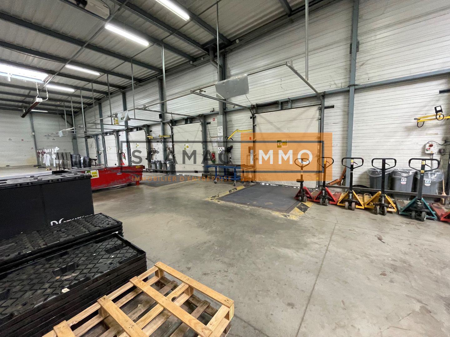 local d'activités de 2 800m², Mitry-Mory (Seine-et-Marne)