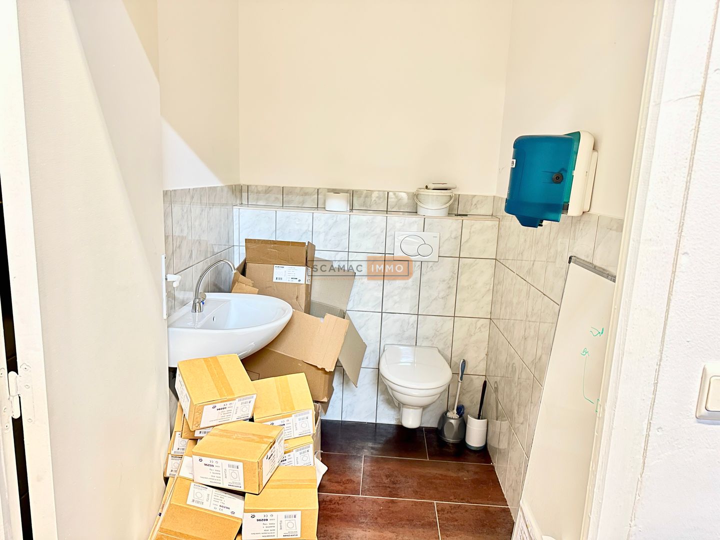 local d'activités de 190m², Le Muy (Var)