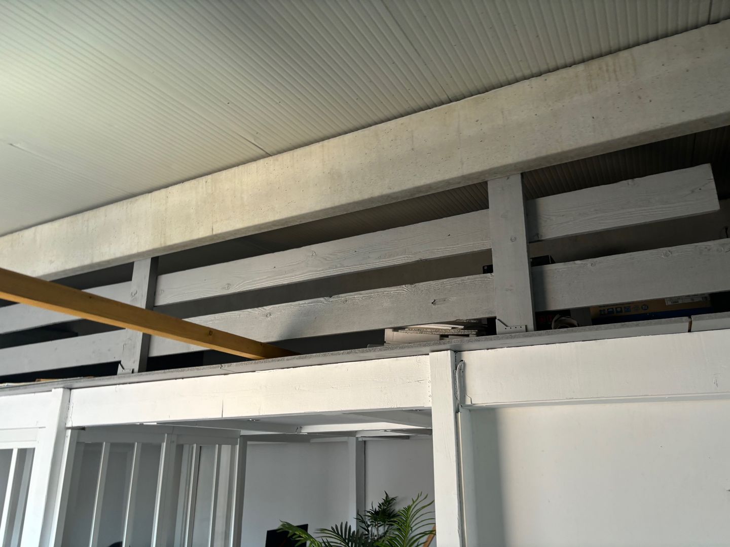 local d'activités de 55m², Puget-sur Argens (Var)